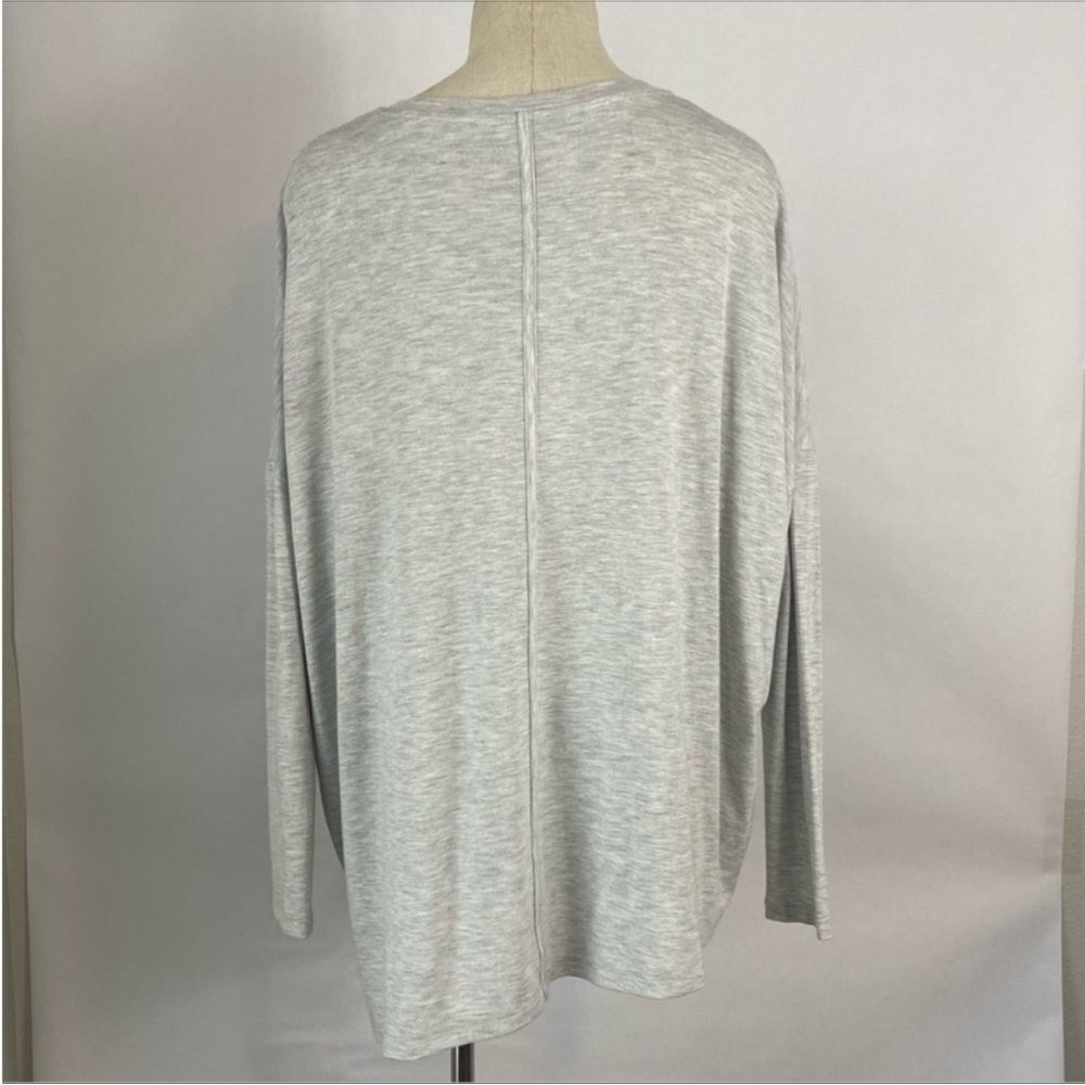Athleta Cloudlight Relaxed Asymmetrical Tee 321 - Picture 3 of 4
